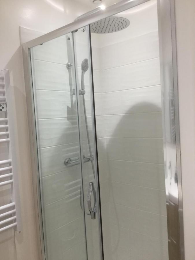 3 Chambres En Lit Double, 6 Personnes, Dans Appartement Entierement Renove, 70 M2 , Wifi,Climatisation, Tres Calme , Tout Equipe,Lit Bebe Clermont-Ferrand Eksteriør bilde